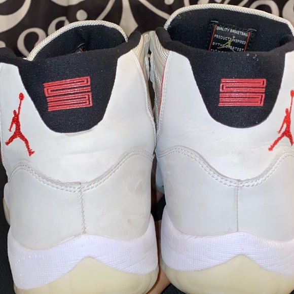 Jordan 11 platinum tint - Picture 4 of 6